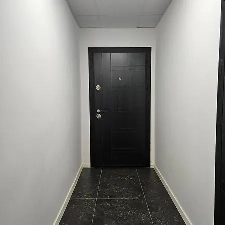 Flat, Close To The 아파트 *