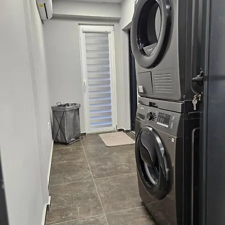 Flat, Close To The 부르가스