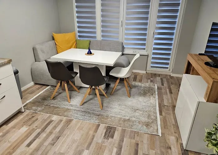 Flat, Close To The Apartamento