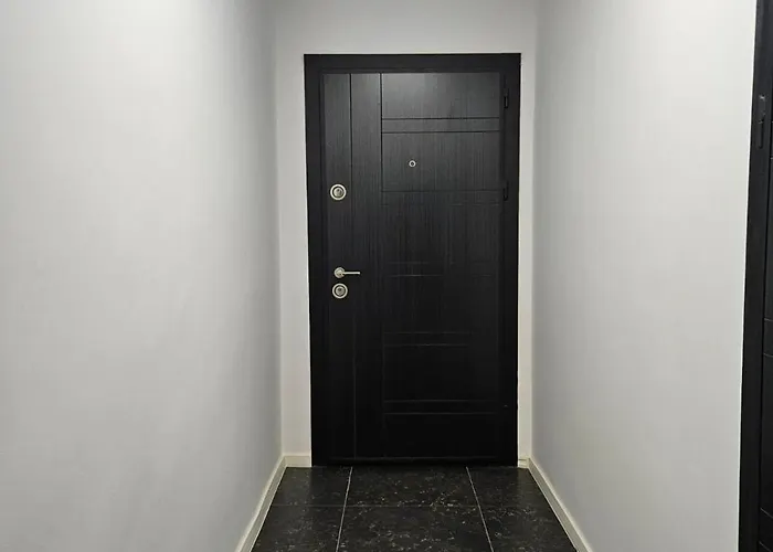 Flat, Close To The 公寓 *